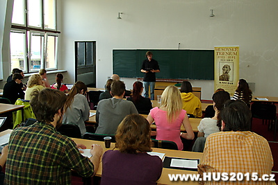 Studenti čtou Husa III._9