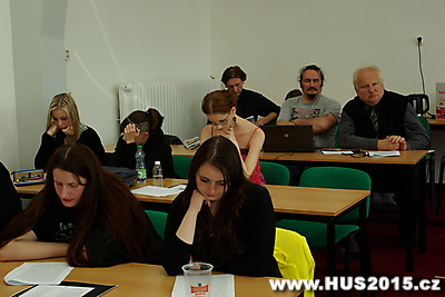 Studenti čtou Husa III._18